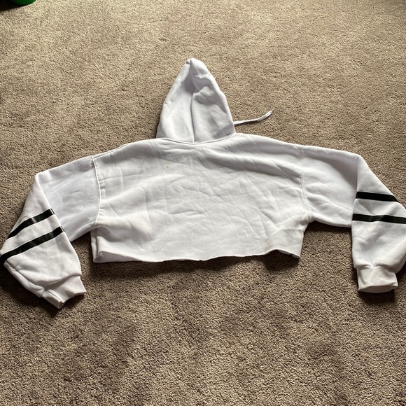 Friends Crop Hoodie SIZE L - Picture 3 of 3